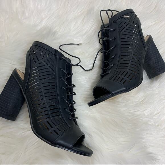 Sam Edelman Rocco Black Vegan Leather Cut Out Peep Toe Sandals Size 6.5 - Picture 2 of 7